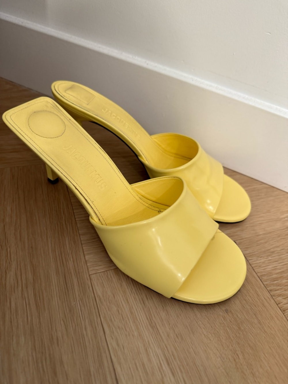 Jacquemus Les Mules Cubisto Leather Sandals in Light Yellow (Butter) - Picture 4 of 10